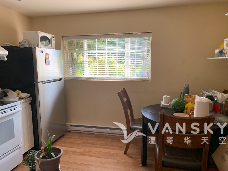 260130092930_Downstair kitchen 2.jpg